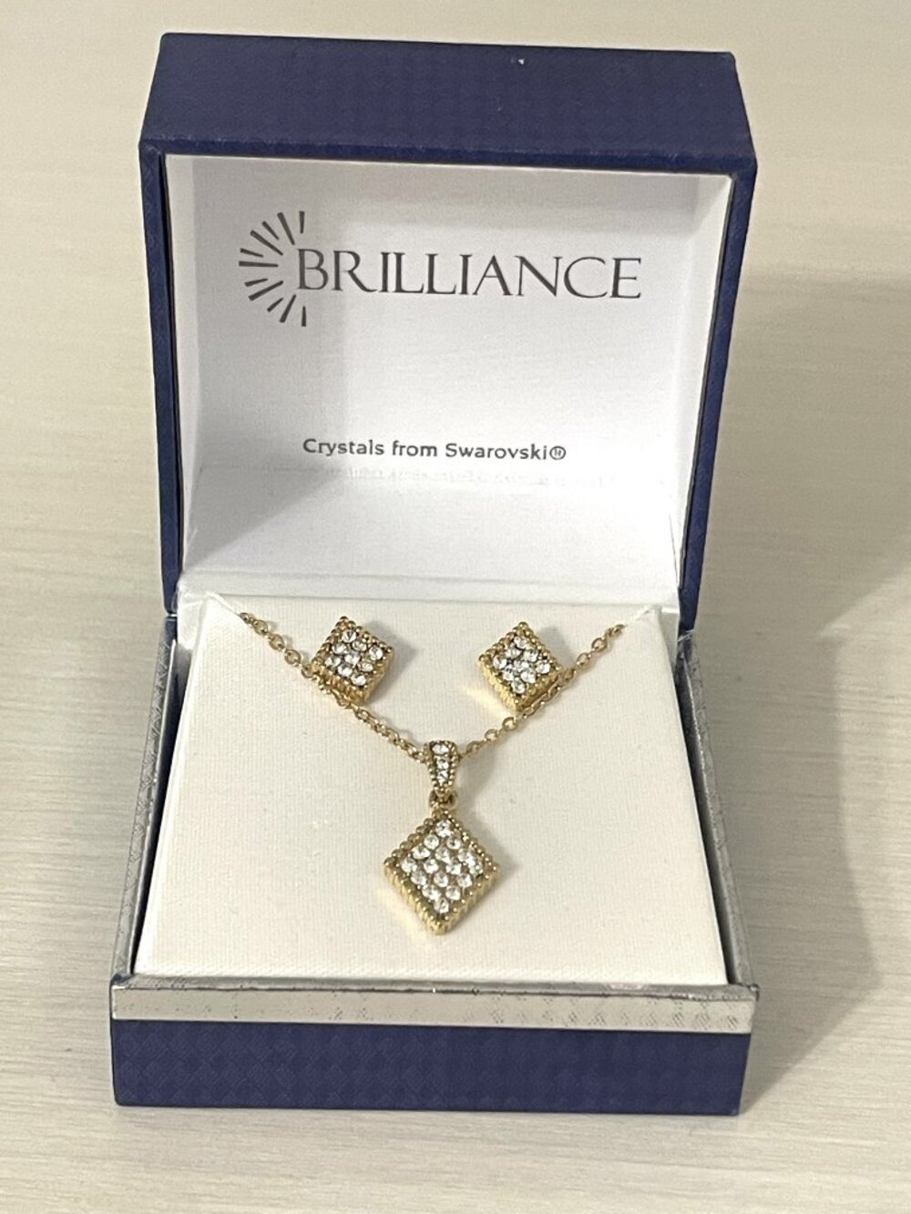 New Brilliance Crystals from Swarovski Necklace & Earring Set - Gold Tone